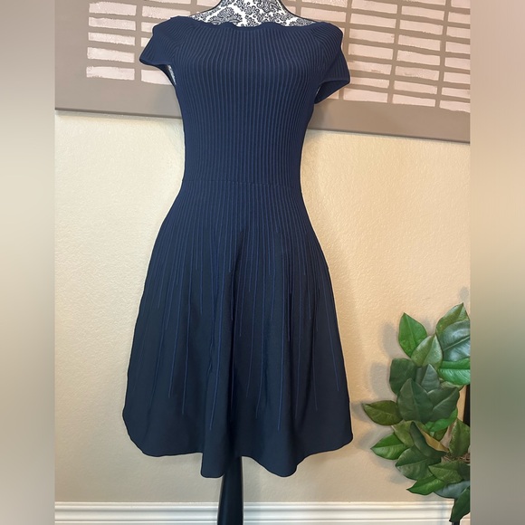 French Connection Dress Size 8 - Picture 4 of 7